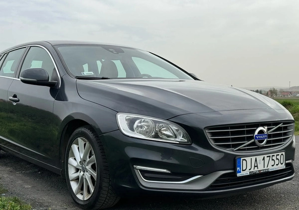 Volvo V60 cena 44444 przebieg: 250500, rok produkcji 2014 z Jawor małe 154